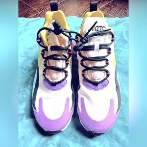 USED: Nike Airmax 270 React. Excellent condition. Barely worn. **NO BOX**